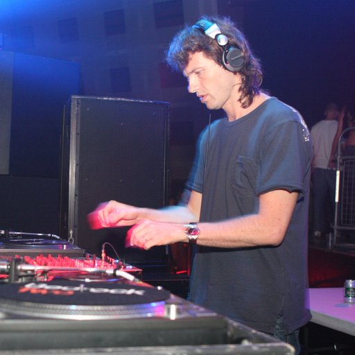 Hernán Cattáneo