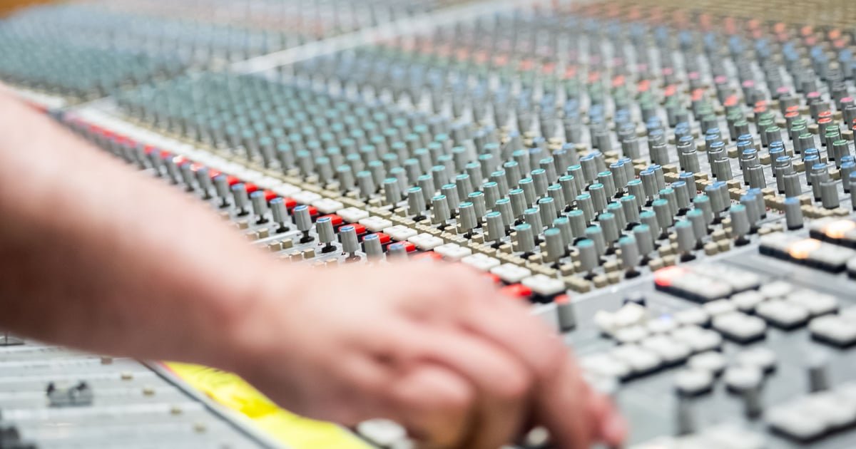 Major and independent record labels set out chart principles for AI music